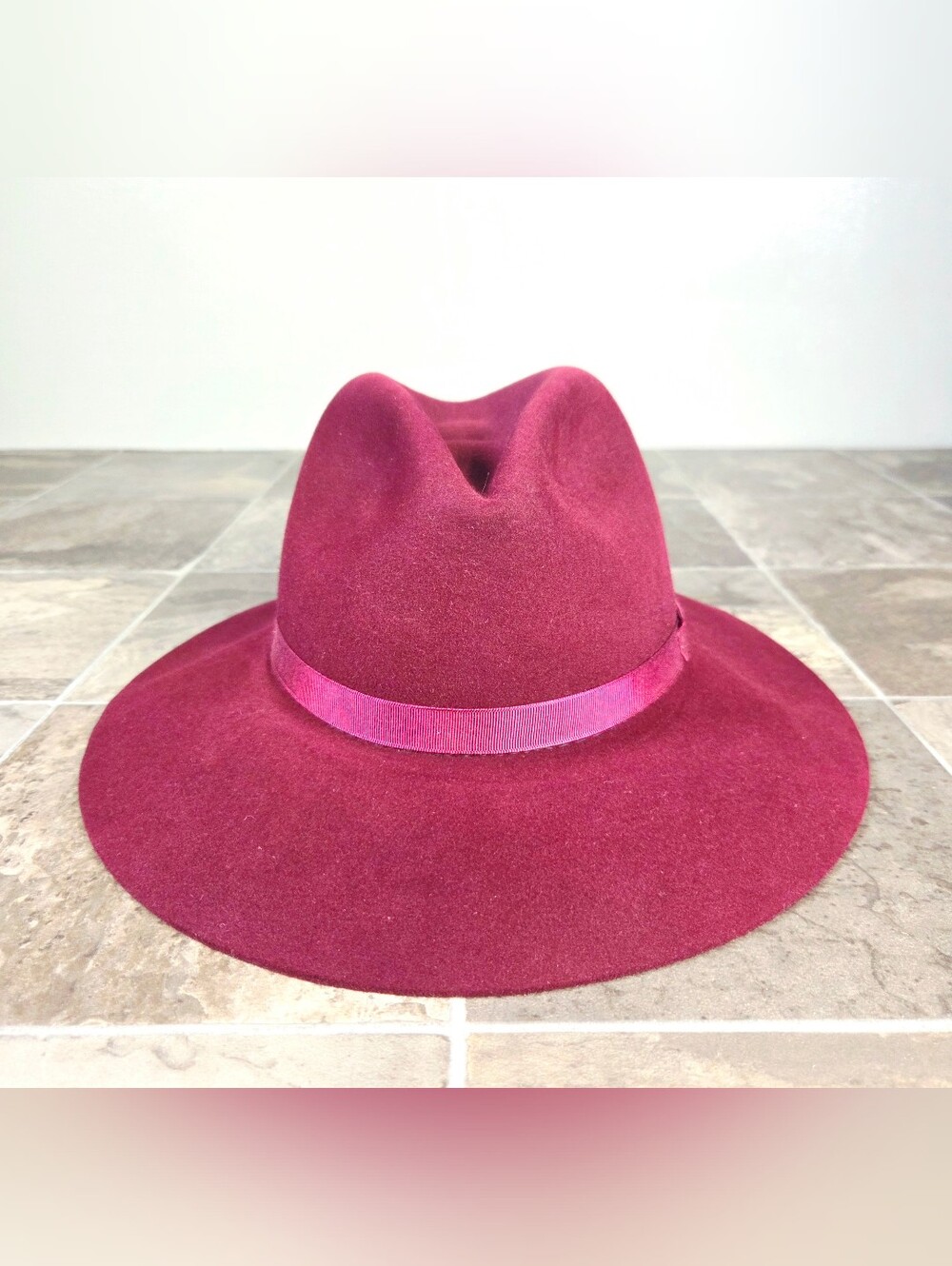 VINTAGE RODEO KING PURE FUR FELT FEDORA HAT MADE IN THE USA.